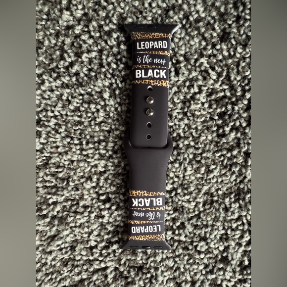 Accessories - NEW apple watch band ⭐️2 for $35